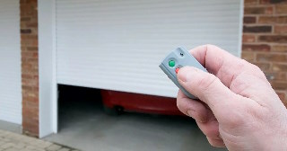 Купить автоматику для рулонных ворот Петергоф, цена от 2738 руб.