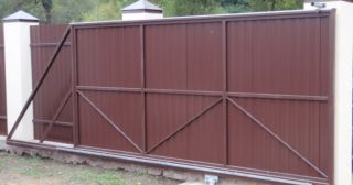 Купить откатные ворота из профнастила Петергоф, цена от 1757 руб.