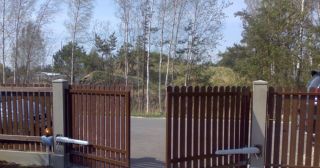 Купить распашные ворота из штакетника Петергоф, цена от 2738 руб.
